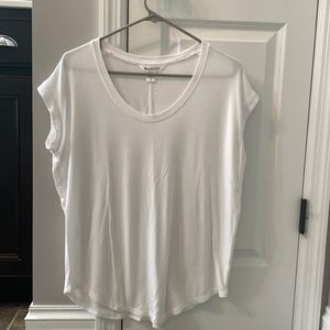 Athleta tee size small